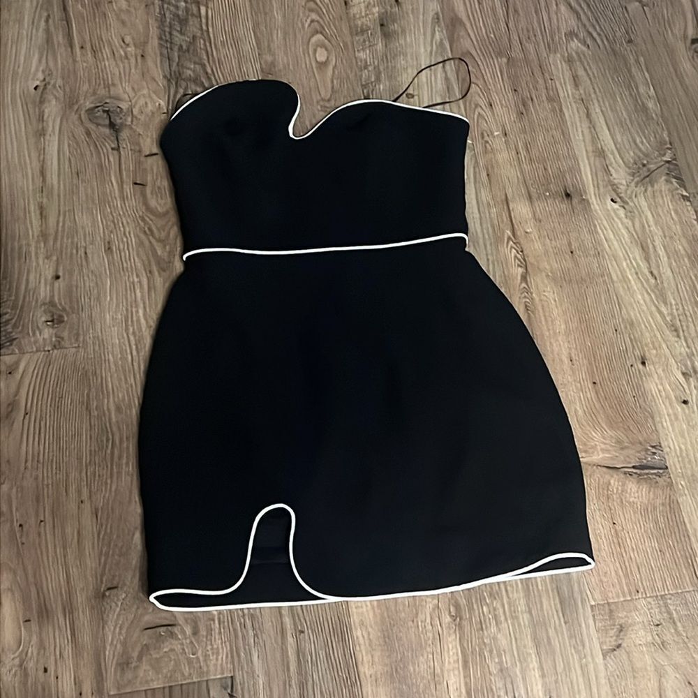 New AMANDA UPRICHARD strapless puzzle dress in black & white - Picture 4 of 6